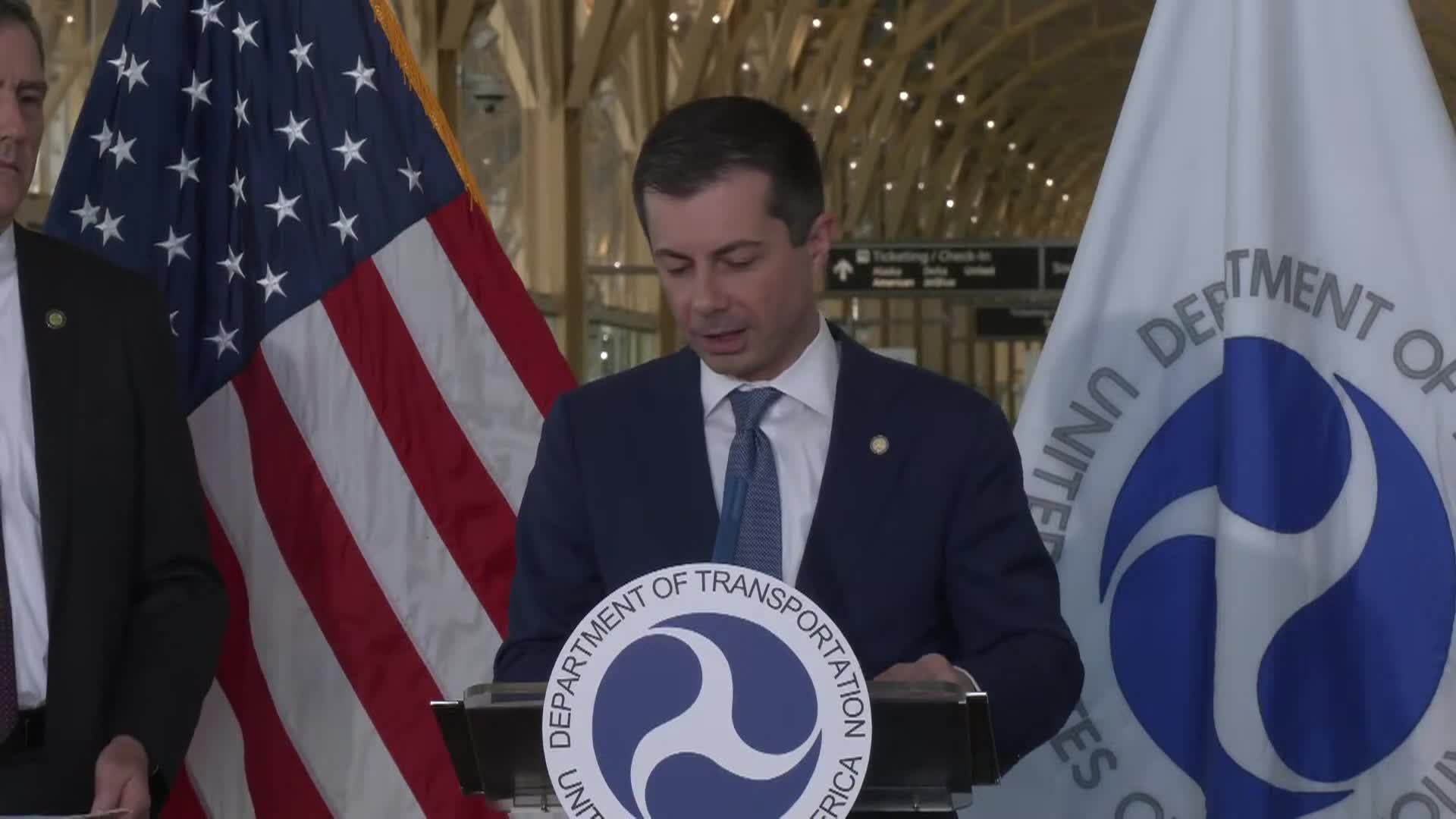 Thumbnail image for US DOT Holiday Travel Update