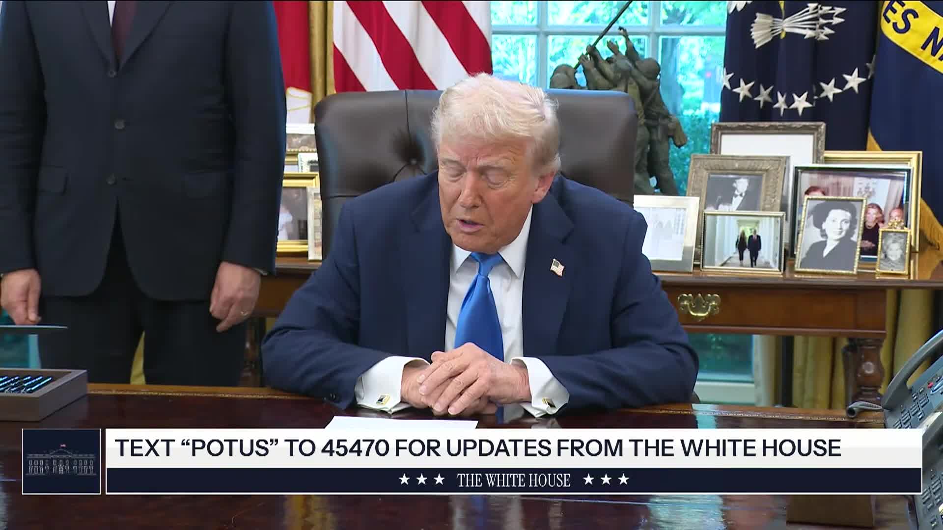Thumbnail image for President Signs Orders, Sept. 19