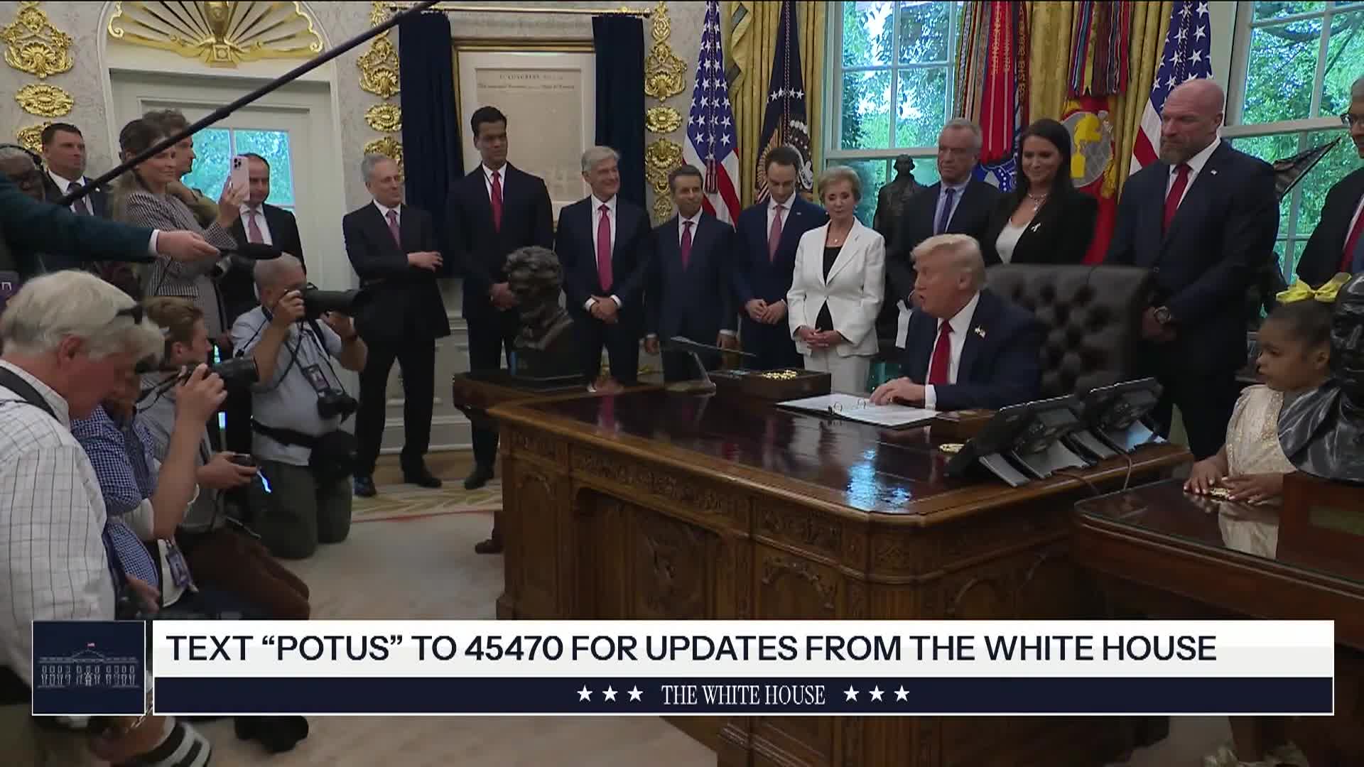 Thumbnail image for President Signs Orders, Sept. 30