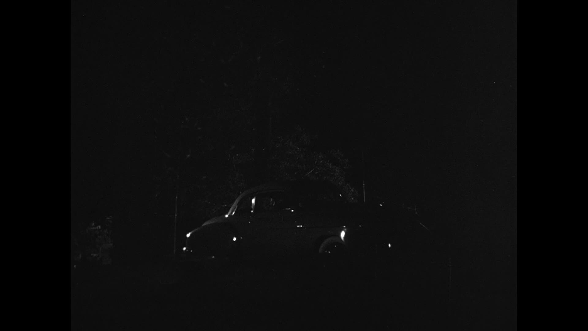 Classic Movie: Woman On The Run