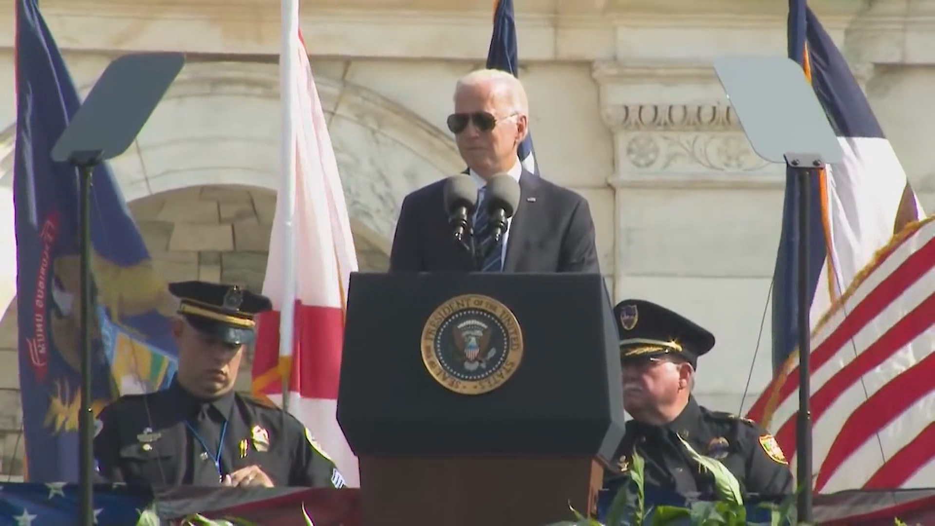 Thumbnail image for President at Peace Officers Memorial