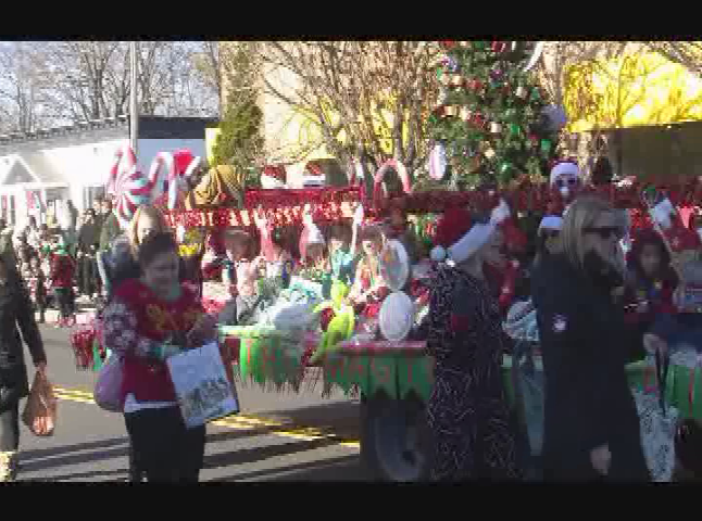 Thumbnail image for Middleborough Christmas Parade 2022